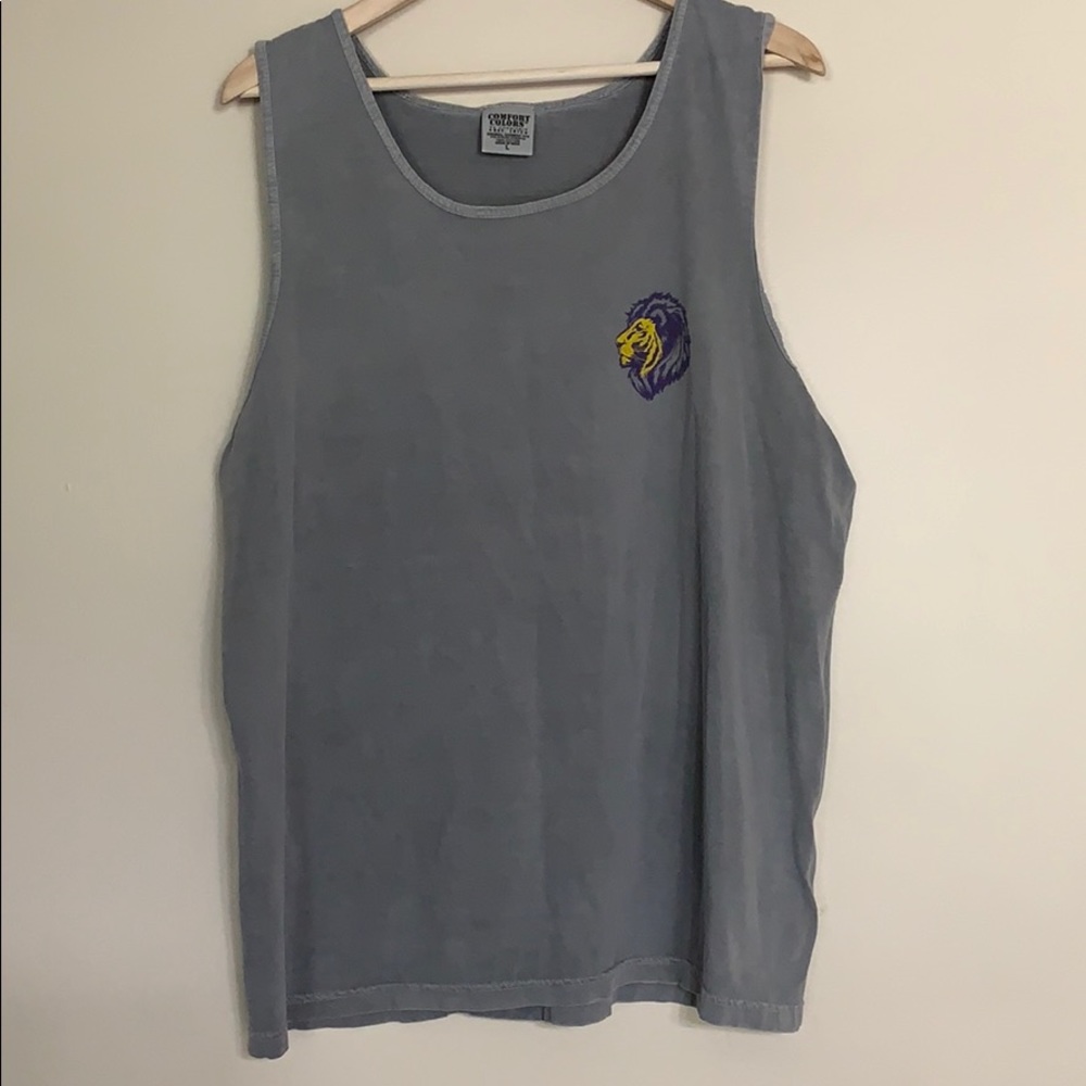 Men’s tank top size L.